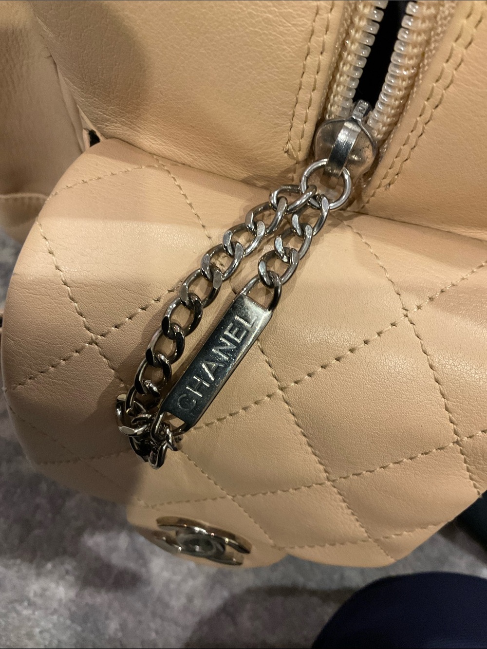 CHANEL CANBON REPORTER BAG LARGE BEIGE & BLK QUILTED - Picture 15 of 16